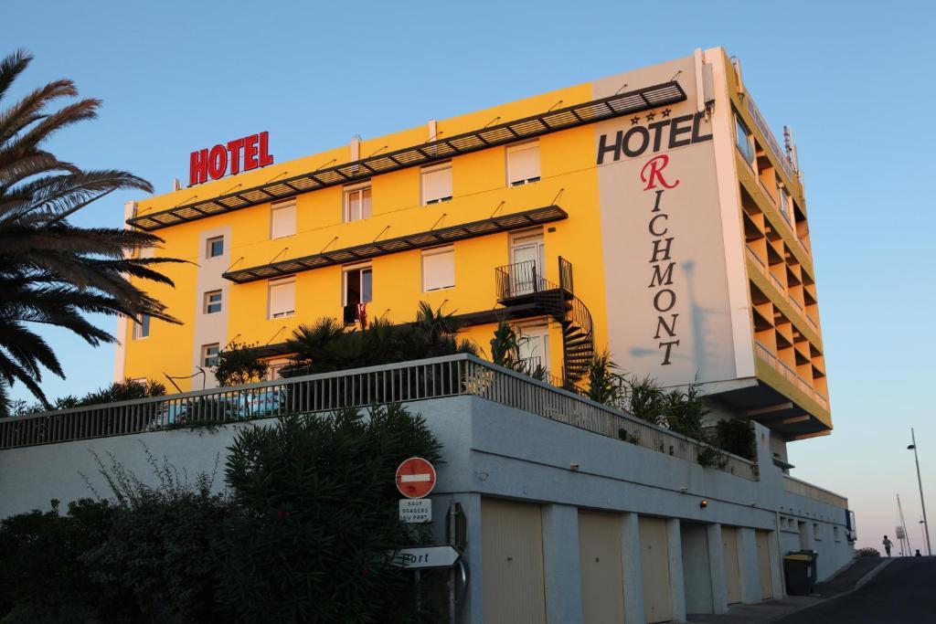 Hotel Le Richmont Marseillan  Exterior photo