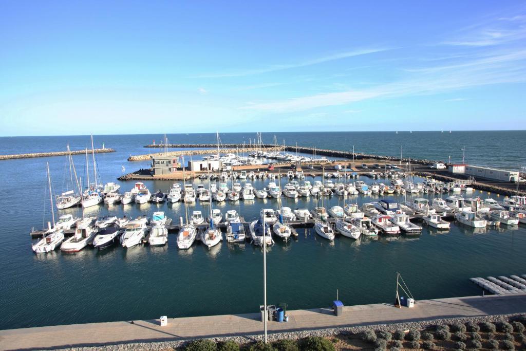 Hotel Le Richmont Marseillan  Room photo